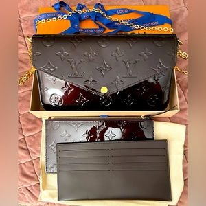 Louis Vuitton - Amarante Felicie Pochette - Embossed Monogram Vernis | Giftable!